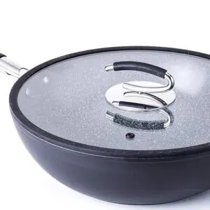 The DaTerra Cucina Professional 13-inch Wok with Glass Lid is the perfect addition to any kitchen.