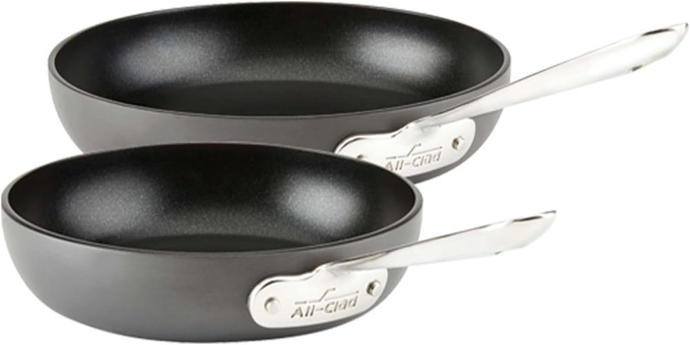 The All-Clad HA1 Hard Anodized Nonstick Fry Pan Set is no exception. This two-piece set, featuring 8-inch and 10-inch fry pans, offers superior performance, durability, and style, making it a must-have for any kitchen.